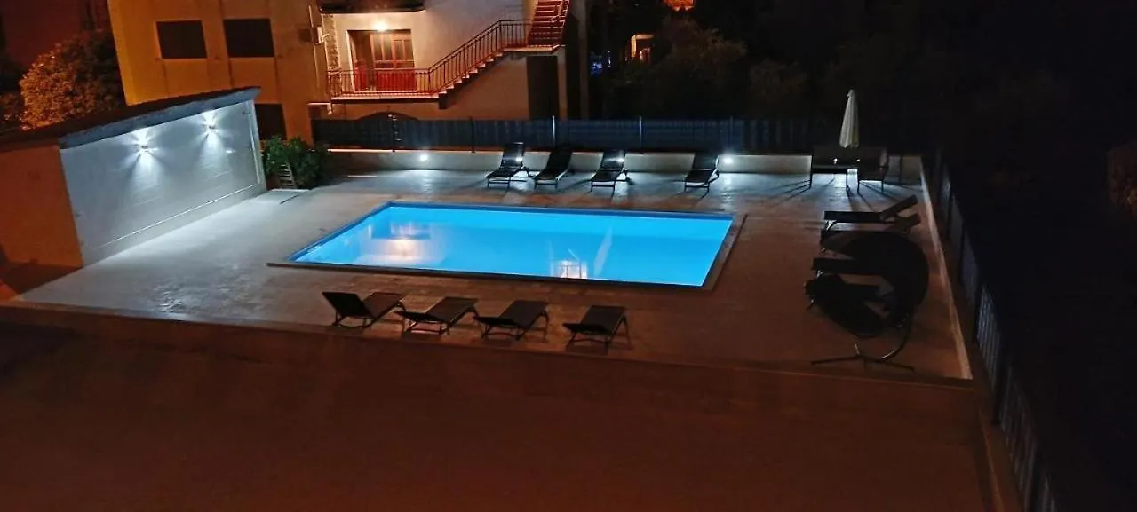 Apartment In Seget Vranjica With Sea View, Balcony, Air Conditioning, Wifi 5142-2 0*,