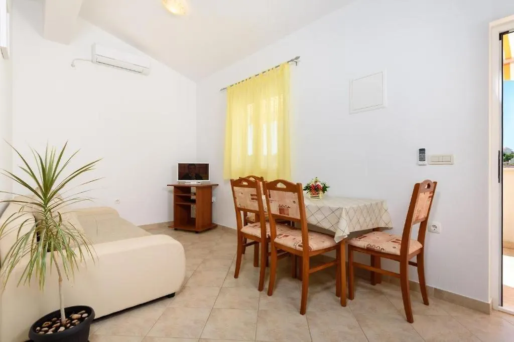 Apartment In Seget Vranjica With Sea View, Balcony, Air Conditioning, Wifi 5142-2 0*,